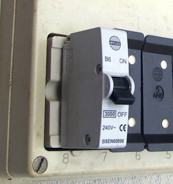 BSEN60898 Circuit Breaker Retrofit