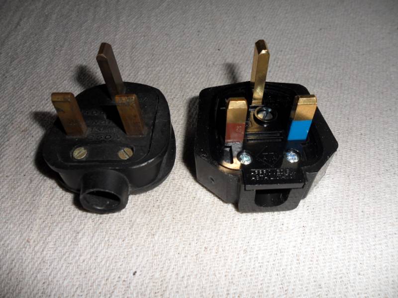 13A plug and 13A safety plug in use since 1994